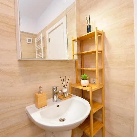 Sofia Cozy Apartment - Underground Private Parking Bucharest Exterior photo