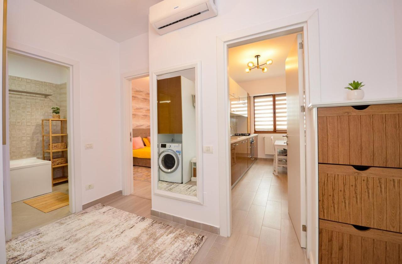 Apartment Sofia Cozy - Underground Private Parking Bucharest
