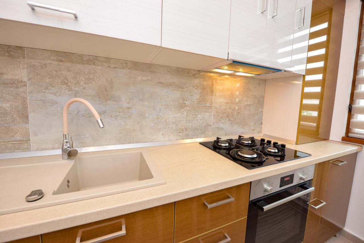 Sofia Cozy - Underground Private Parking Apartment *