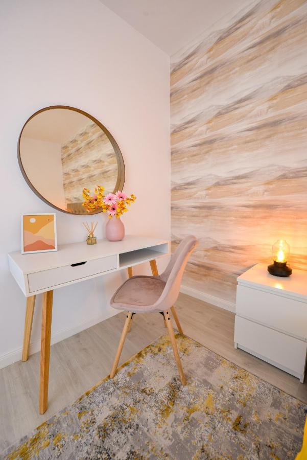 Sofia Cozy - Underground Private Parking Apartment